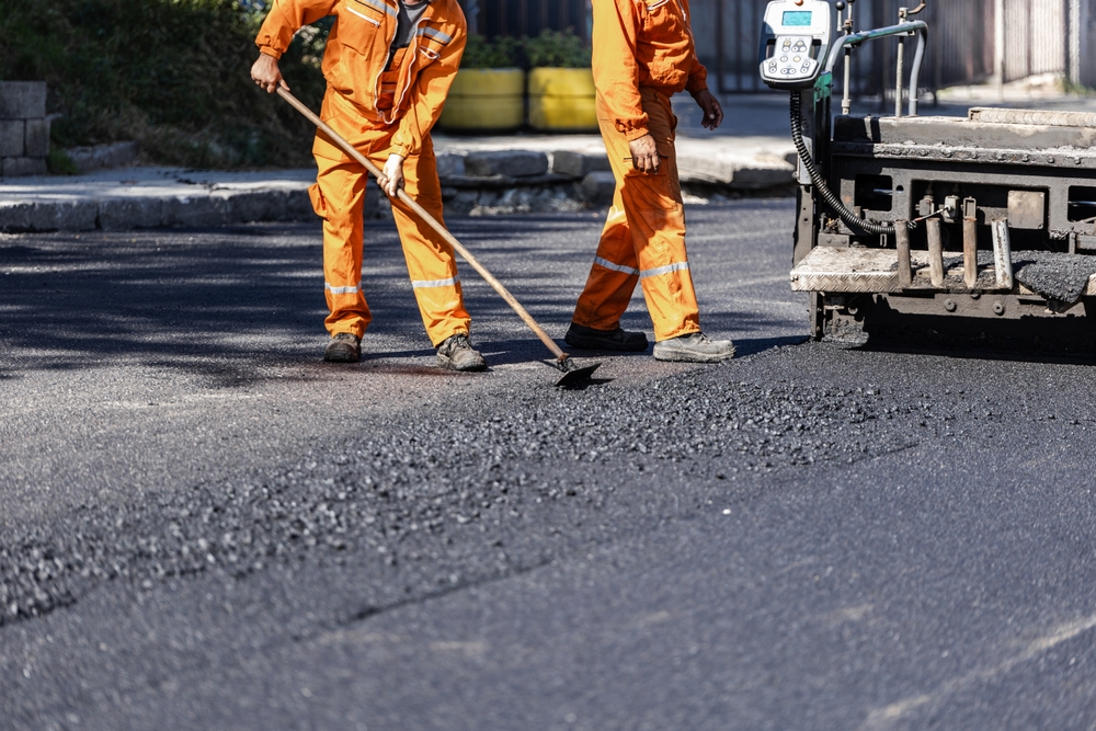 Asphalt Repair vs Replacement: What Memphis Property Owners Should Know